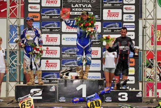 vmxpodium_mxgp10lv_400