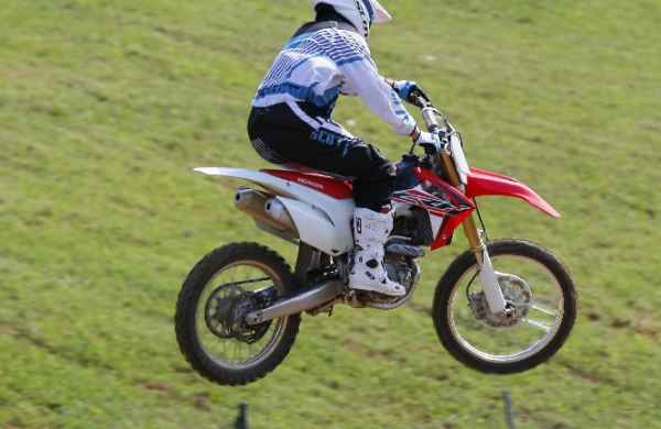 Honda-CRF250R-YM16-6030-2