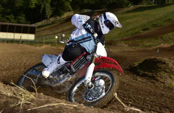 Honda-CRF250R-YM16-6034-2