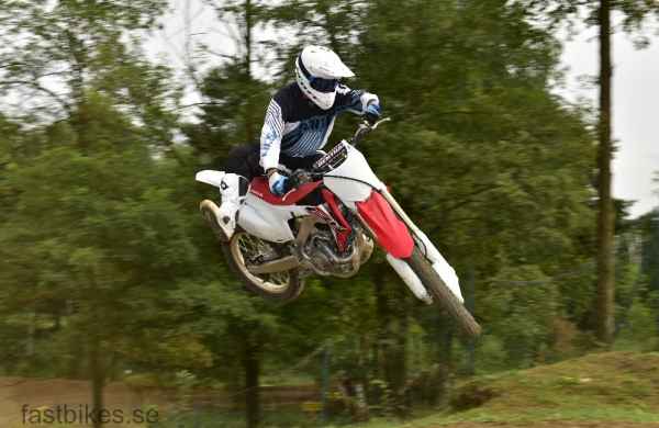 Honda-CRF450R-YM16-6468-1