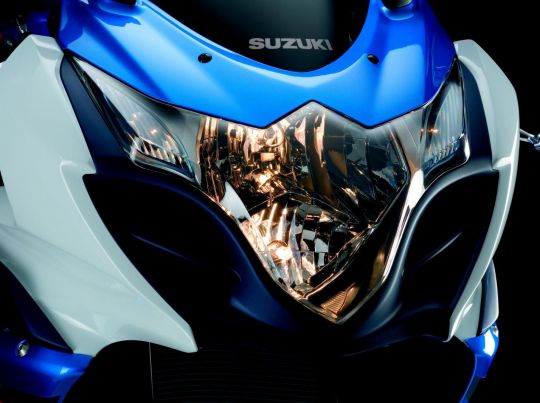 2012-Suzuki-GSXR-1000-11