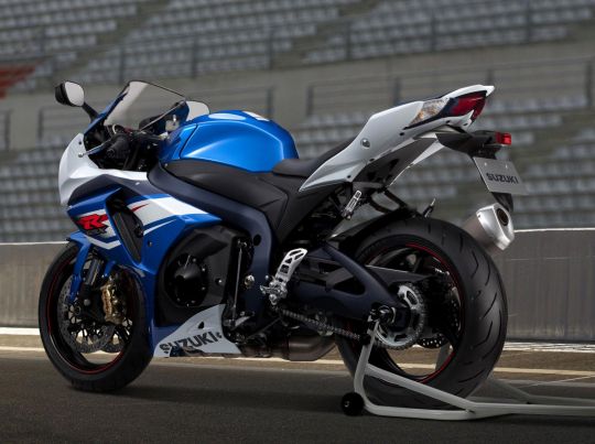 2012-Suzuki-GSXR-1000-14