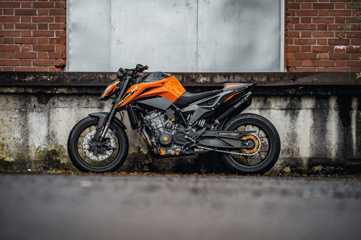 MY24 KTM 790 DUKE 5