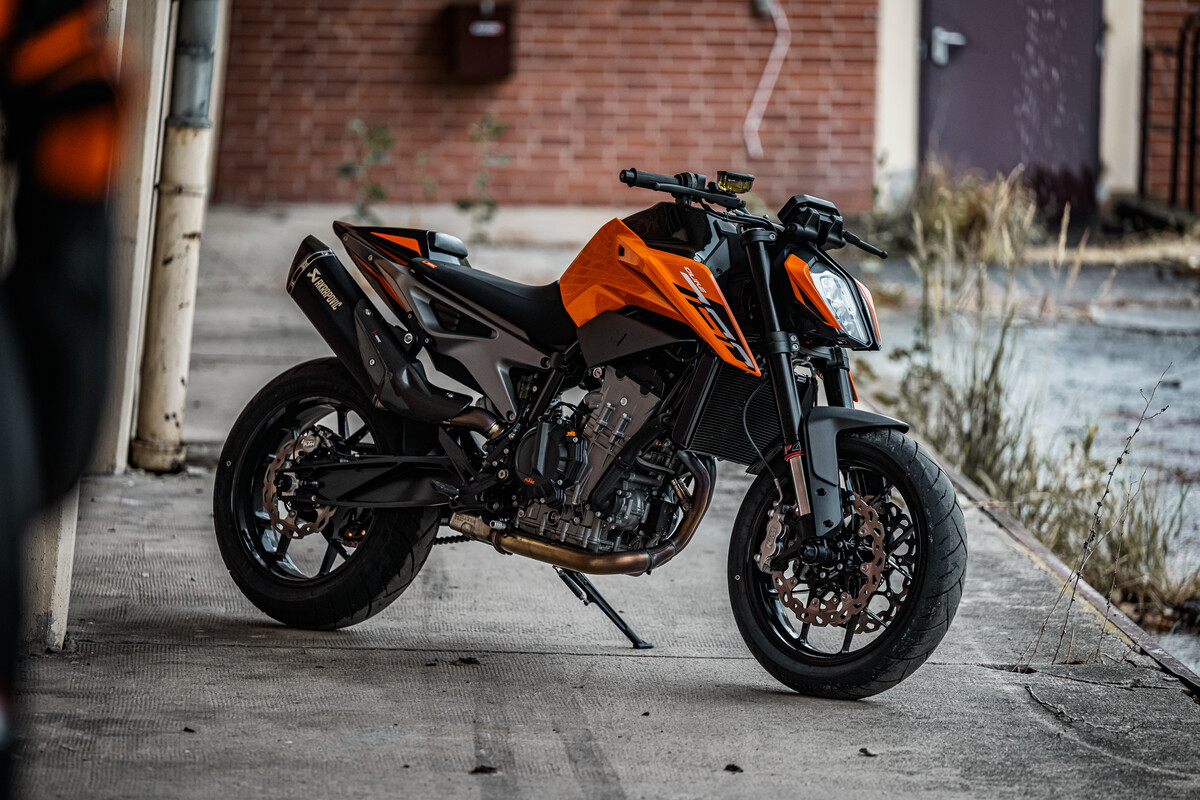 MY24 KTM 790 DUKE 6